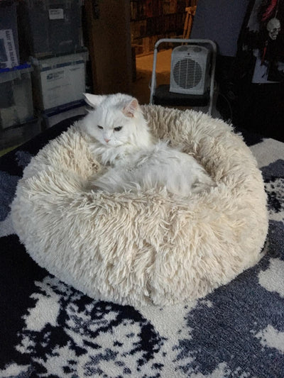 Plush Calming Pet Bed For Cats and Dogs
